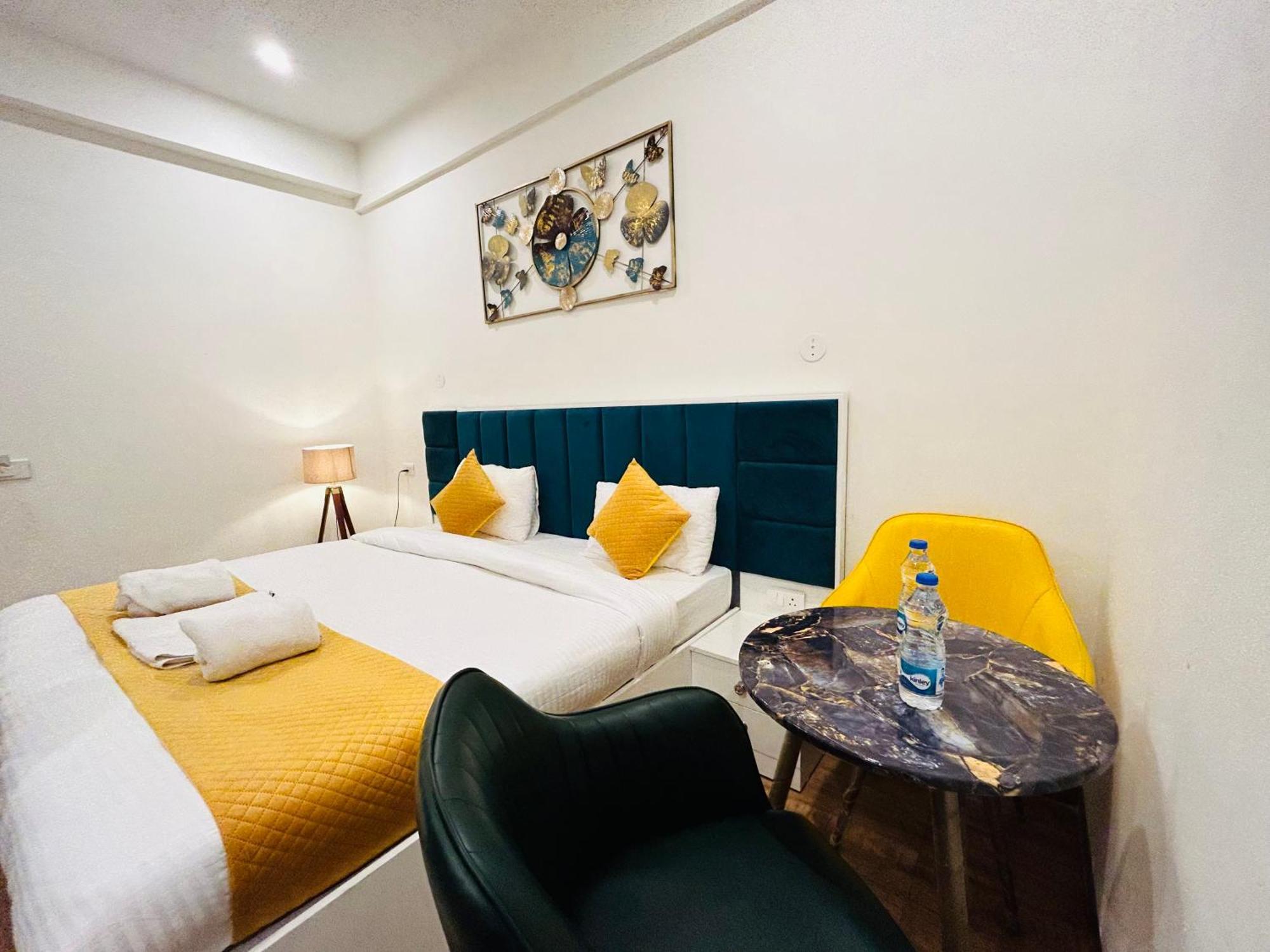 AMAHI INN I SIGNATURE TOWERS | INDIA | SEASON DEALS FROM $31