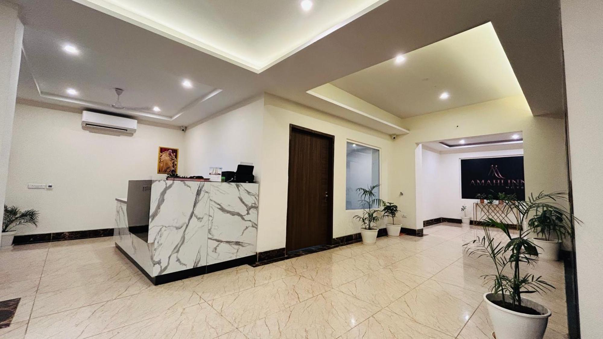 AMAHI INN I SIGNATURE TOWERS | INDIA | SEASON DEALS FROM $31